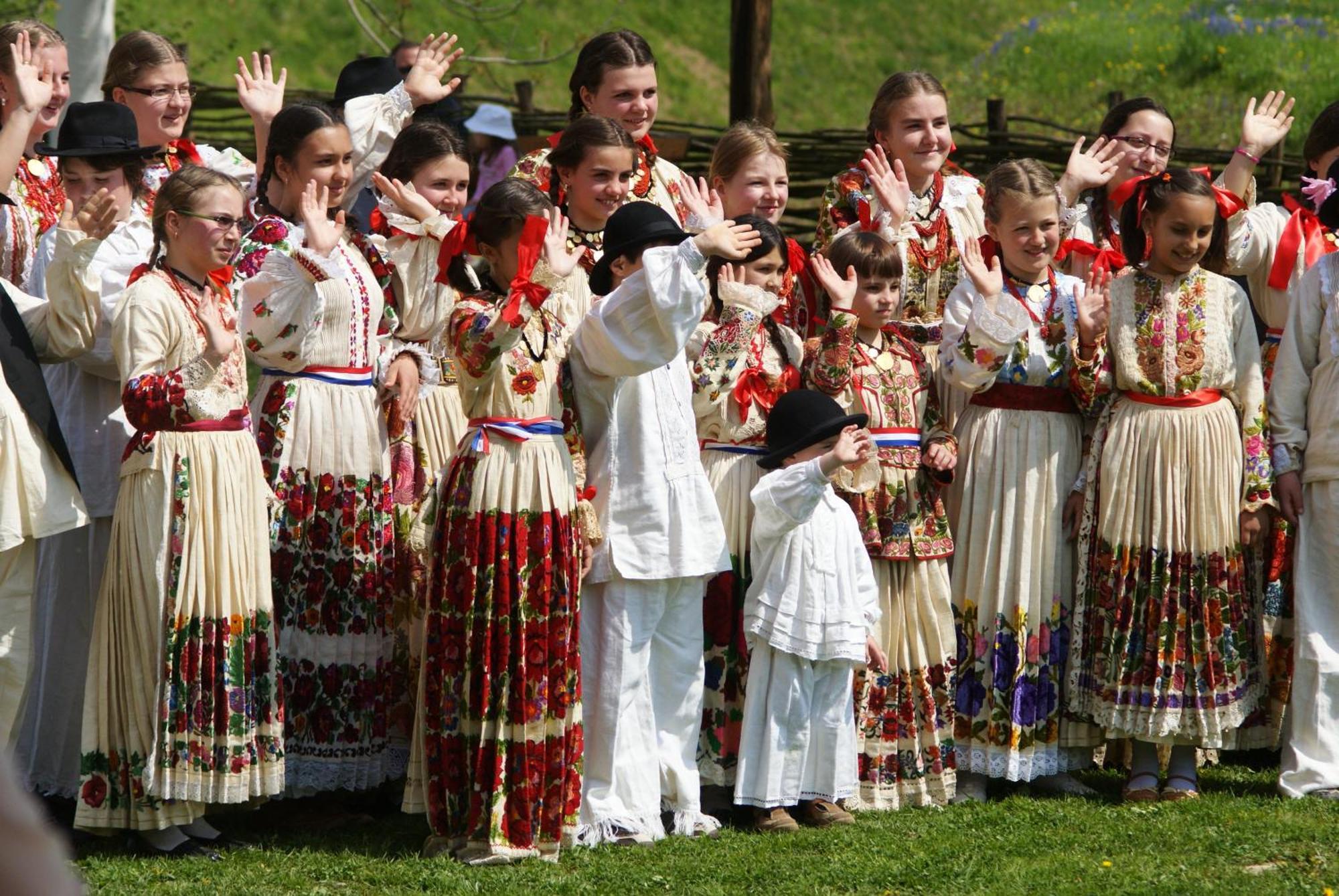 Tradicije Cigoc Hotel Buitenkant foto