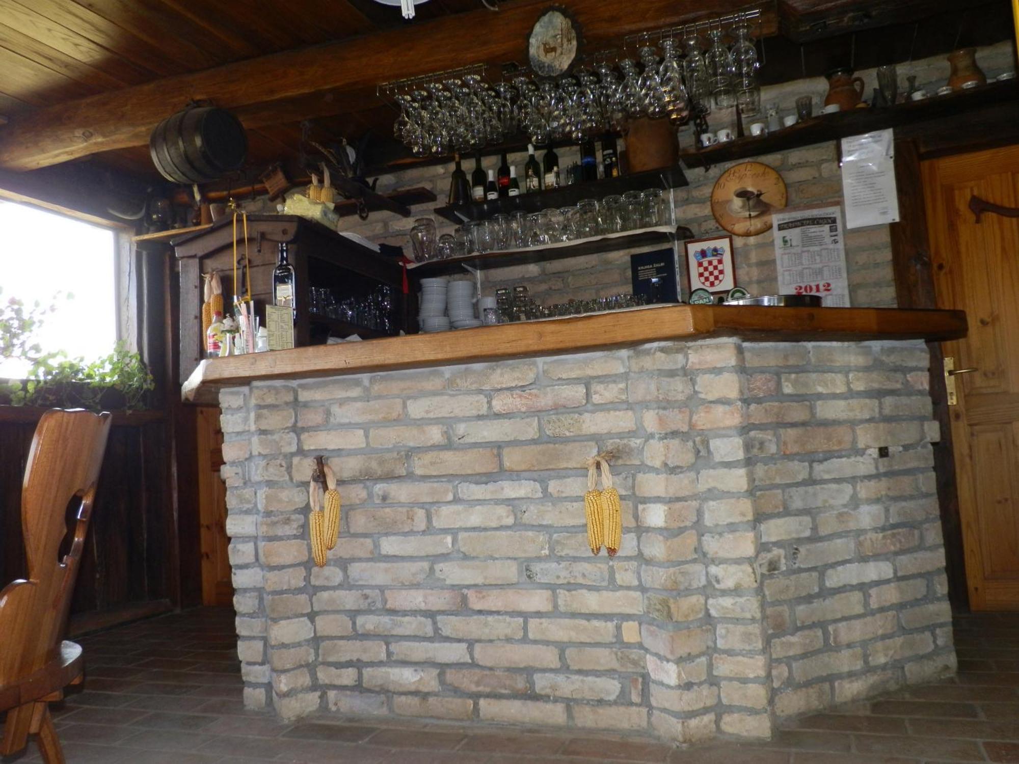 Tradicije Cigoc Hotel Buitenkant foto