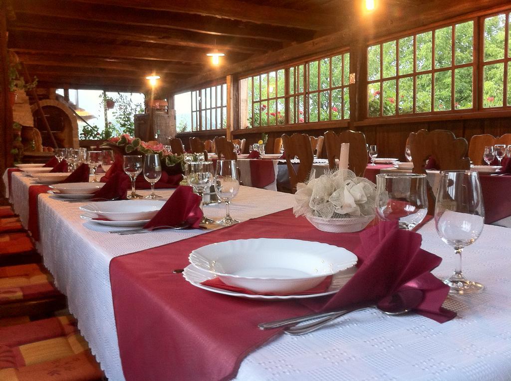 Tradicije Cigoc Hotel Buitenkant foto